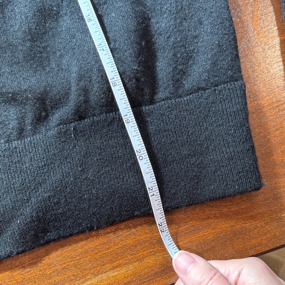 Vince Cashmere Blend Relaxed Crew - Picture 5 of 5